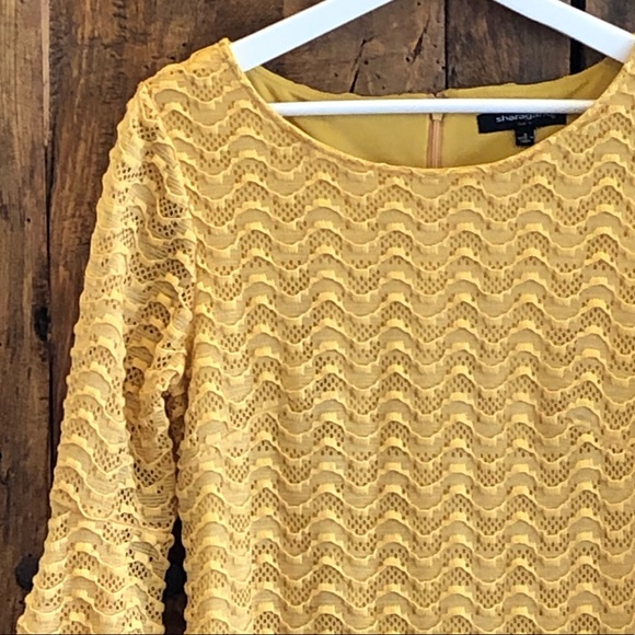 Sharagano Lace Bell-Sleeved Dress Yellow Size 6 - Picture 3 of 9